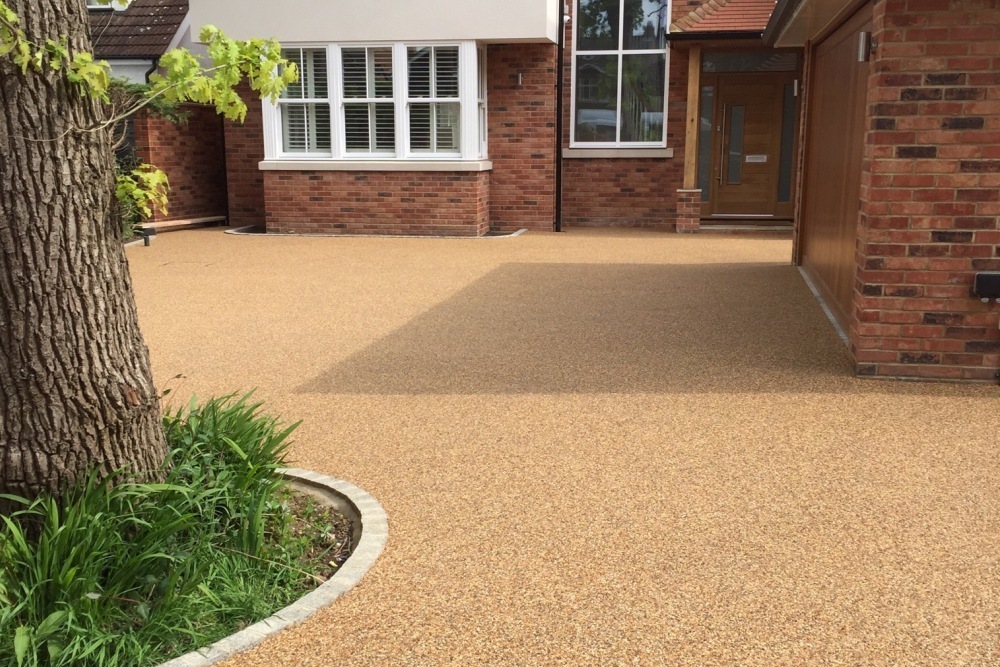 Benefits and Advantages of Resin Driveways Explained